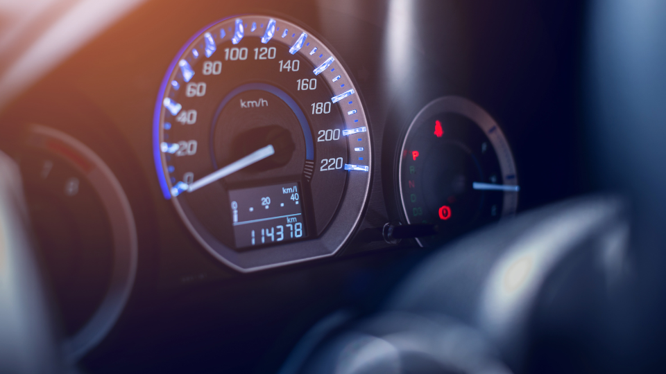 Car speedometer showing 0 kph